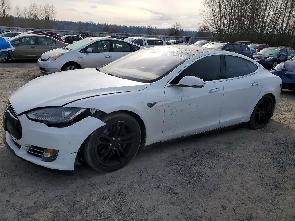 5YJSA1S1XEFP28791 Tesla Model S 2014 — Front end damage, before-repair photo