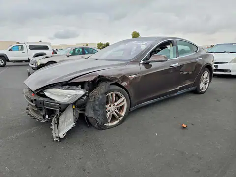 5YJSA1S17EFP29414 — 2014 Tesla Model S, Parte delantera (Front End), fotos antes de reparar