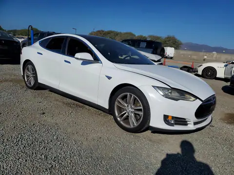 5YJSA1H11EFP63291 — 2014 Tesla Model S, photo 4 from Copart 20.10.2026, Rear end