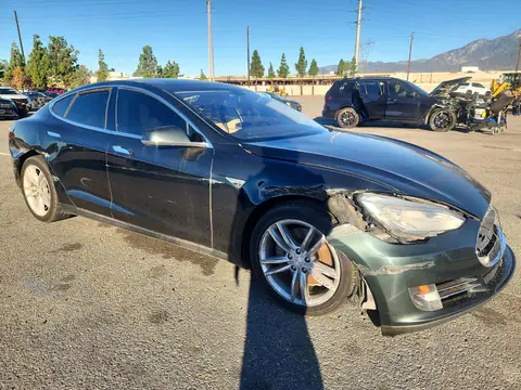 5YJSA1H10EFP32419 — 2014 Tesla Model S, photo 4 from Copart 22.10.2026, Front end
