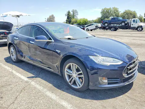 5YJSA1H12FFP79792 — 2015 Tesla Model S, фото 4 с аукциона Copart 29.09.2026, Боковая часть