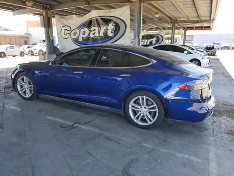 2015 Tesla MODEL S VIN 5YJSA1E25FF119758 фото 2