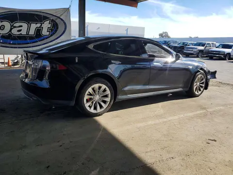 2015 Tesla MODEL S VIN 5YJSA1E47FF117463 фото 3