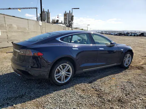 5YJSA1H29FFP70869 — 2015 Tesla Model S, zdjęcie 3 z Copart 20.10.2026, Przód