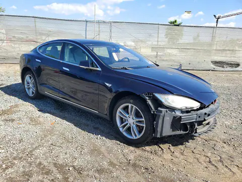 5YJSA1H29FFP70869 — 2015 Tesla Model S, zdjęcie 4 z Copart 20.10.2026, Przód