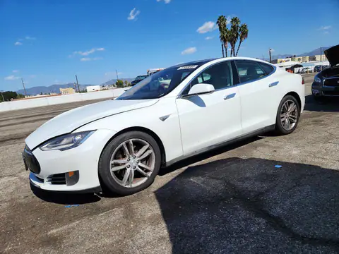 5YJSA1S20FF085264 — 2015 Tesla Model S, გვერდითი ნაწილი (Side), ფოტოები შეკეთებამდე