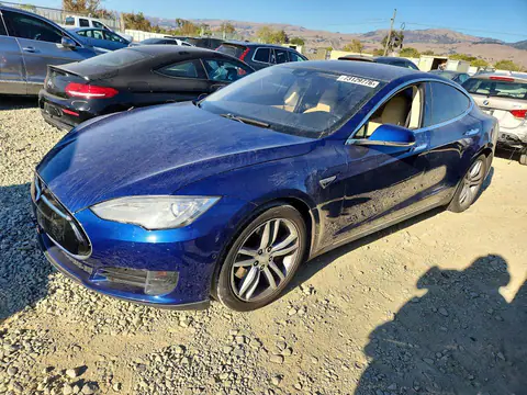 5YJSA1E18FF105165 — 2015 Tesla Model S, Мелкие вмятины та царапины (Minor Dent/Scratches), фото до ремонту