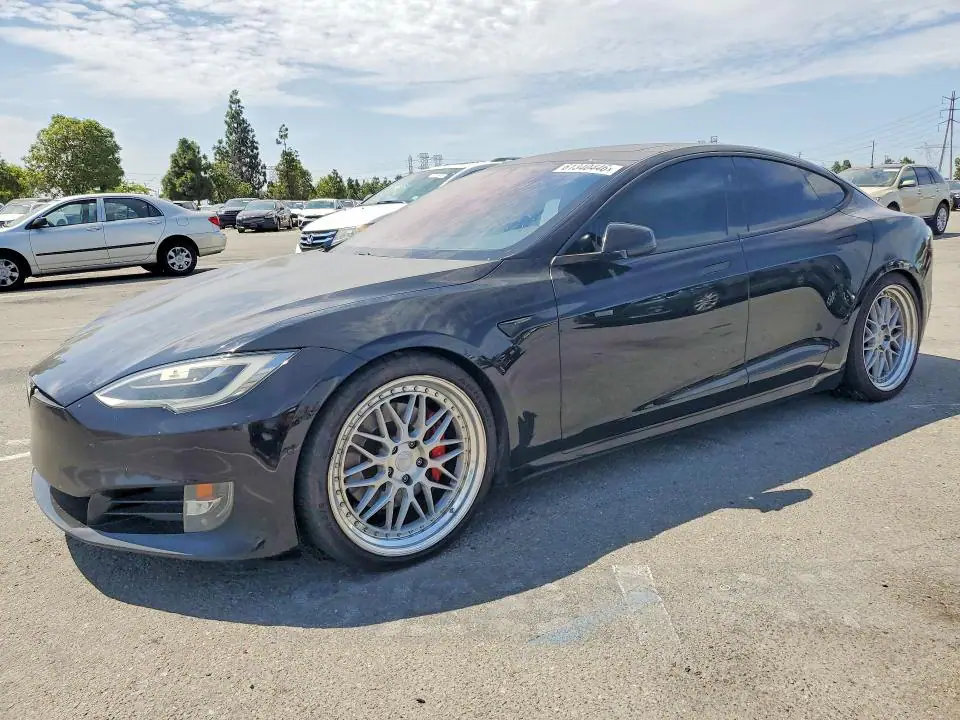 5YJSA1E42GF171822 Tesla Model S 2016 — Side damage, before-repair photo