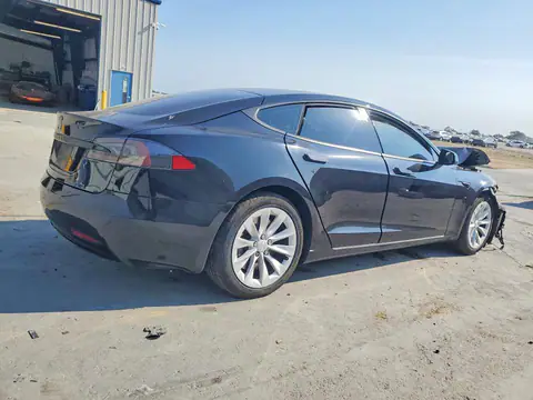 5YJSA1E14GF174940 — 2016 Tesla Model S, photo 3 from Copart 13.10.2026, Front end