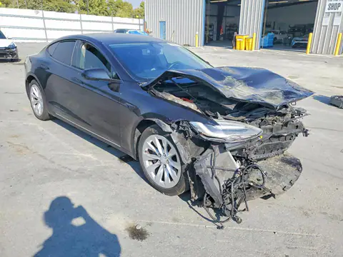 5YJSA1E14GF174940 — 2016 Tesla Model S, photo 4 from Copart 13.10.2026, Front end