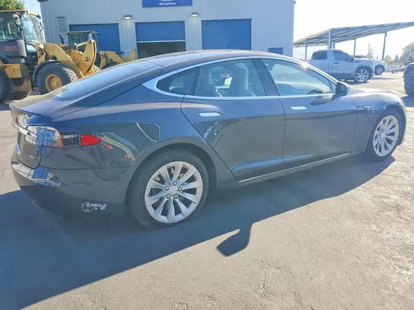 5YJSA1E23GF152680 — 2016 Tesla Model S, photo 3 from Copart, Front end