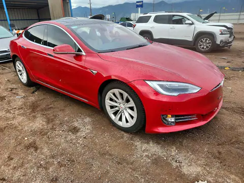 5YJSA1E28HF186549 — 2017 Tesla Model S, foto 4 de Copart 28.10.2026, Lateral