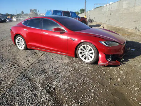 5YJSA1E20HF213825 — 2017 Tesla Model S, photo 4 from Copart 20.10.2026, Front end
