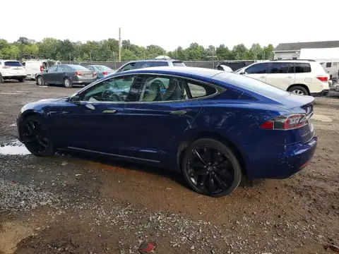 5YJSA1E21JF288233 — 2018 Tesla Model S, photo 2 from Copart 29.09.2026, Side