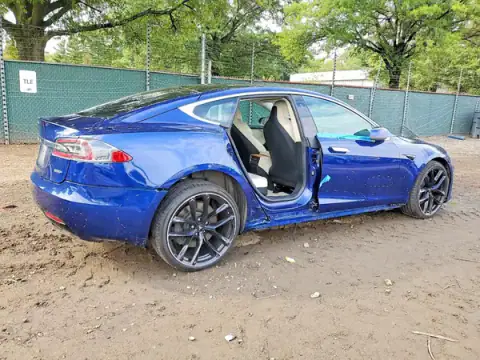 5YJSA1E21JF288233 — 2018 Tesla Model S, photo 3 from Copart 29.09.2026, Side
