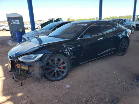 5YJSA1E41LF401487 — 2020 Tesla Model S, Przód (Front End), zdjęć przed naprawą