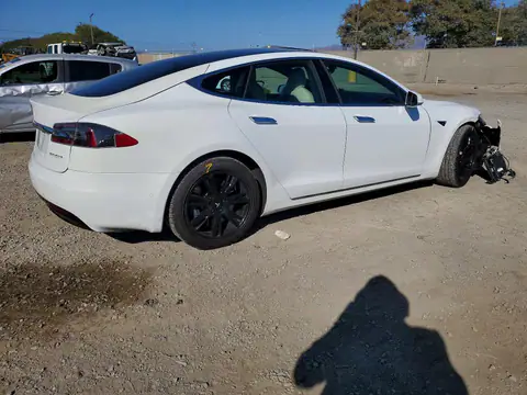 5YJSA1E20LF403326 — 2020 Tesla Model S, photo 3 from Copart 23.10.2026, Front end