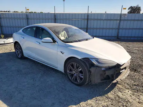 5YJSA1E23LF391964 — 2020 Tesla Model S, photo 4 from Copart 22.10.2026, Undercarriage damage