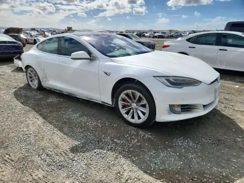 5YJSA1E43LF364975 — 2020 Tesla Model S, photo 17 from Copart 20.10.2026, Rear end