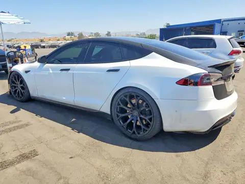 5YJSA1E63MF441766 — 2021 Tesla Model S, foto 2 de Copart 26.10.2026, Parte delantera