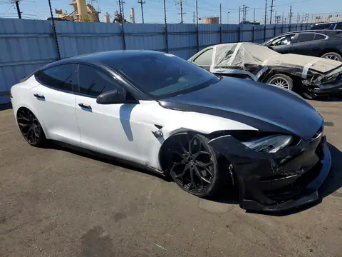 5YJSA1E63MF441766 — 2021 Tesla Model S, foto 4 de Copart 26.10.2026, Parte delantera