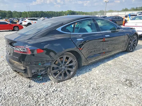 5YJSA1E2XMF426047 — 2021 Tesla Model S, zdjęcie 3 z Copart 07.10.2026, Tył