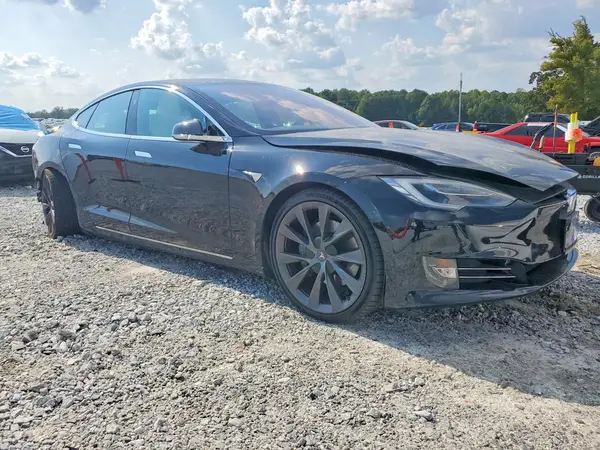 5YJSA1E2XMF426047 — 2021 Tesla Model S, zdjęcie 4 z Copart 07.10.2026, Tył