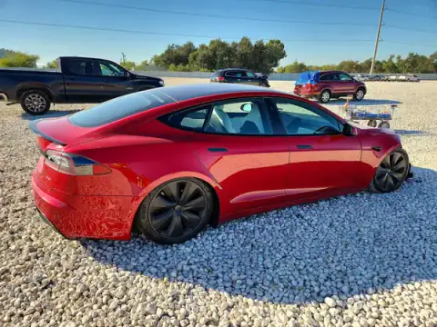5YJSA1E65MF454776 — 2021 Tesla Model S, zdjęcie 3 z Copart, Przód