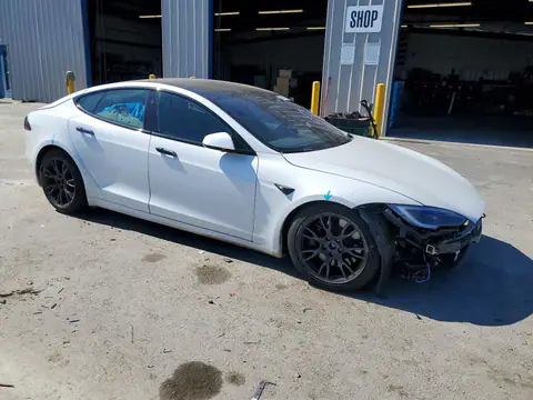 5YJSA1E56NF474480 — 2022 Tesla Model S, zdjęcie 4 z Copart 15.10.2026, Przód