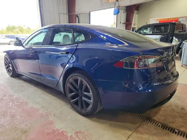 5YJSA1E59NF467460 — 2022 Tesla Model S, photo 2 from Copart, Front end