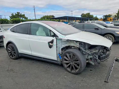5YJXCBE24GF021473 — 2016 Tesla Model X, photo 4 from Copart 13.10.2026, Front end
