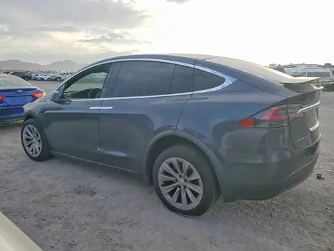 2016 Tesla MODEL X VIN 5YJXCDE28GF033573 фото 2