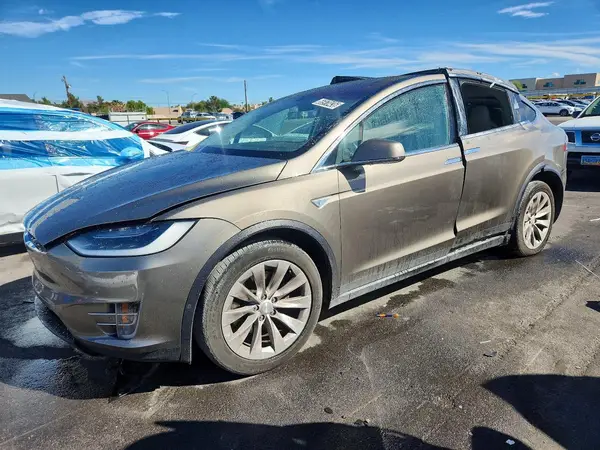 5YJXCBE22GF016594 — 2016 Tesla Model X, Side (Side), before-repair photos