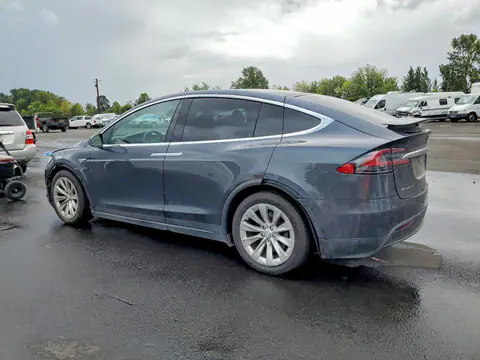 2016 TESLA MODEL X VIN 5YJXCAE24GF017840 фото 2