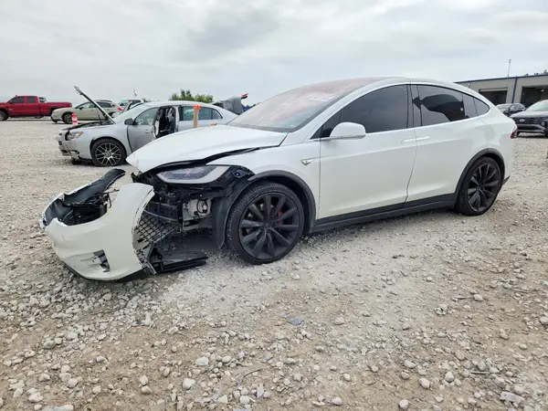 5YJXCBE41GFS00247 — 2016 Tesla Model X, Front end (Front End), before-repair photos