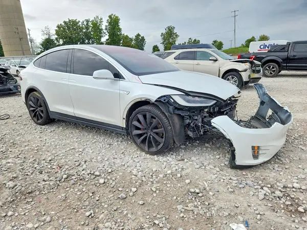 5YJXCBE41GFS00247 — 2016 Tesla Model X, photo 4 from Copart, Front end