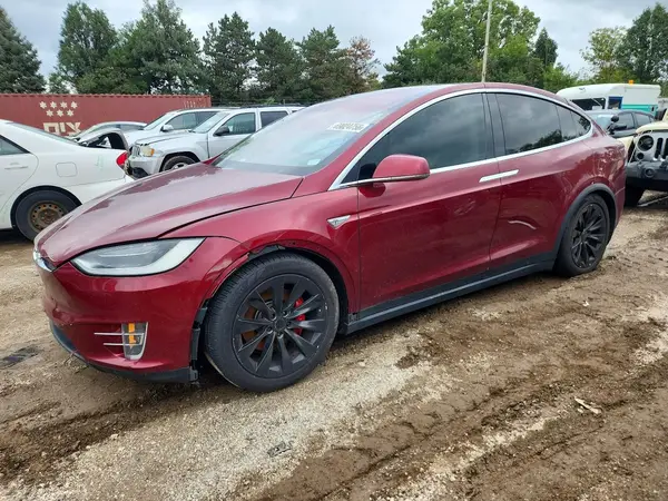 5YJXCBE42GFS00337 Tesla Model X 2016 — Front end damage, before-repair photo