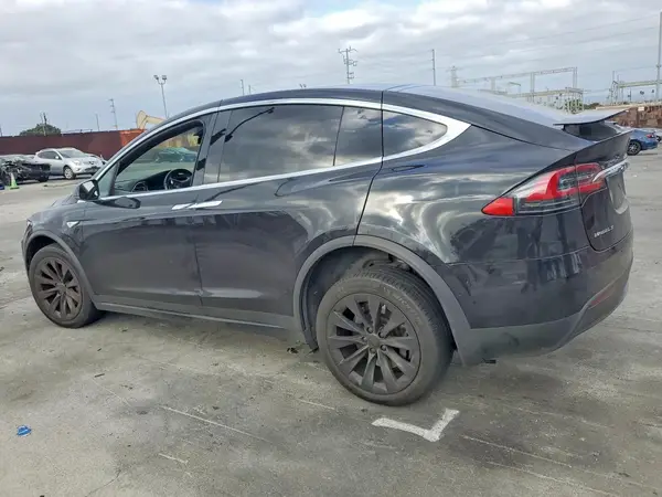 5YJXCBE20GF008087 — 2016 Tesla Model X, photo 2 from Copart 30.09.2026, Front end