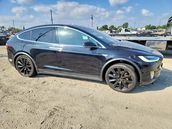 5YJXCAE25GF006488 — 2016 Tesla Model X, photo 4 from Copart 28.09.2026, Front end