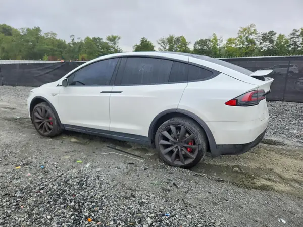 5YJXCAE48GFS00479 — 2016 Tesla Model X, photo 2 from Copart, Front end