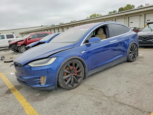 5YJXCAE47GFS00375 — 2016 Tesla Model X, Front end (Front End), before-repair photos