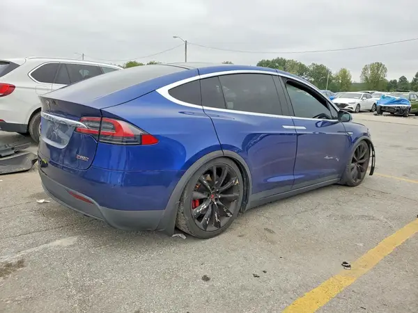 5YJXCAE47GFS00375 — 2016 Tesla Model X, zdjęcie 3 z Copart 14.10.2026, Przód