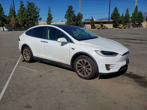 5YJXCDE24GF026166 — 2016 Tesla Model X, photo 4 from Copart 13.10.2026, Front end