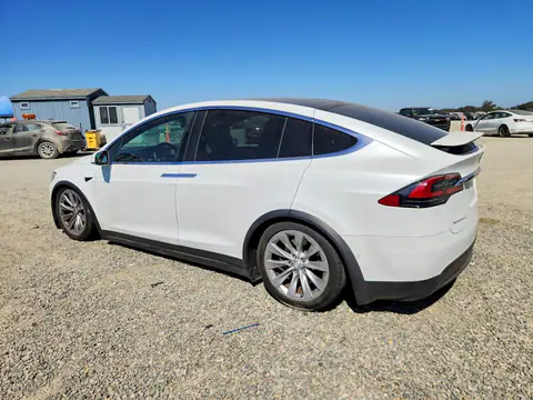 5YJXCBE27HF059233 — 2017 Tesla Model X, zdjęcie 2 z Copart 22.10.2026, Uszkodzenia podwozia