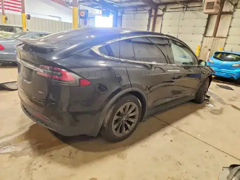 5YJXCAE27HF075393 — 2017 Tesla Model X, photo 3 from Copart 06.10.2026, Front end