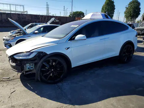 5YJXCBE21HF044050 — 2017 Tesla Model X, Повреждения снизу (Undercarriage), фото до ремонта