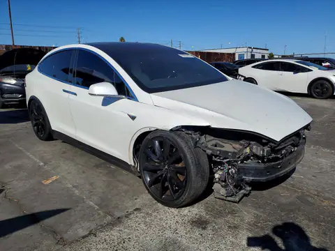2017 Tesla MODEL X VIN 5YJXCBE21HF044050 фото 4