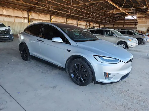 2017 TESLA MODEL X VIN 5YJXCBE21HF035655 фото 4