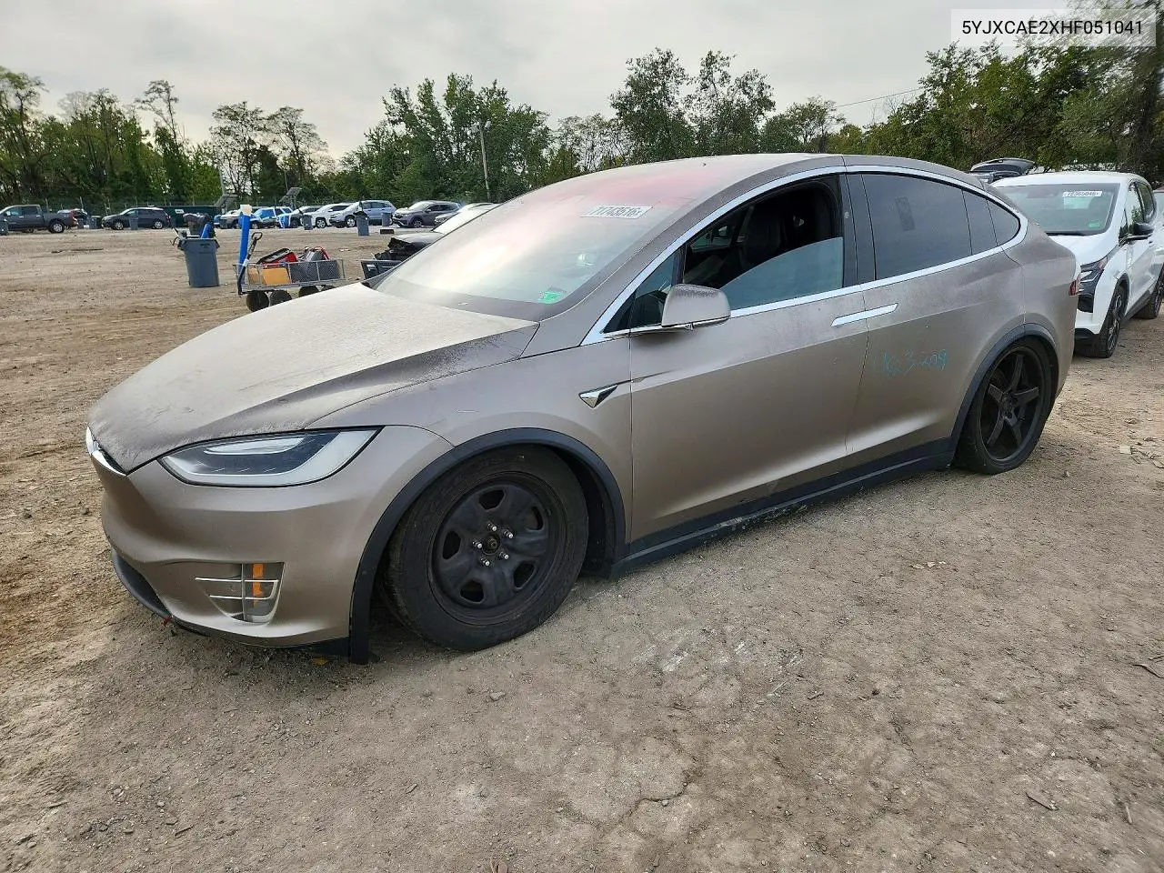 2017 Tesla Model X VIN 5YJXCAE2XHF051041 фото 1