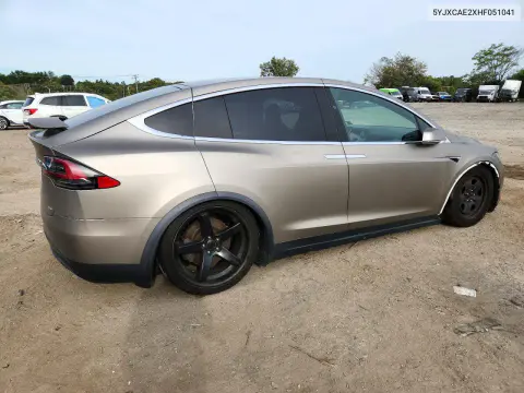 2017 Tesla Model X VIN 5YJXCAE2XHF051041 фото 3